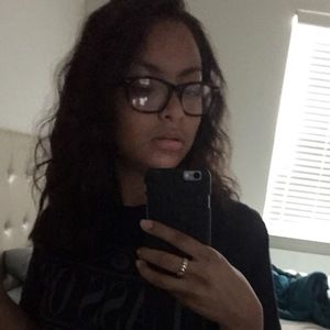 Meet your Posher, Ariel